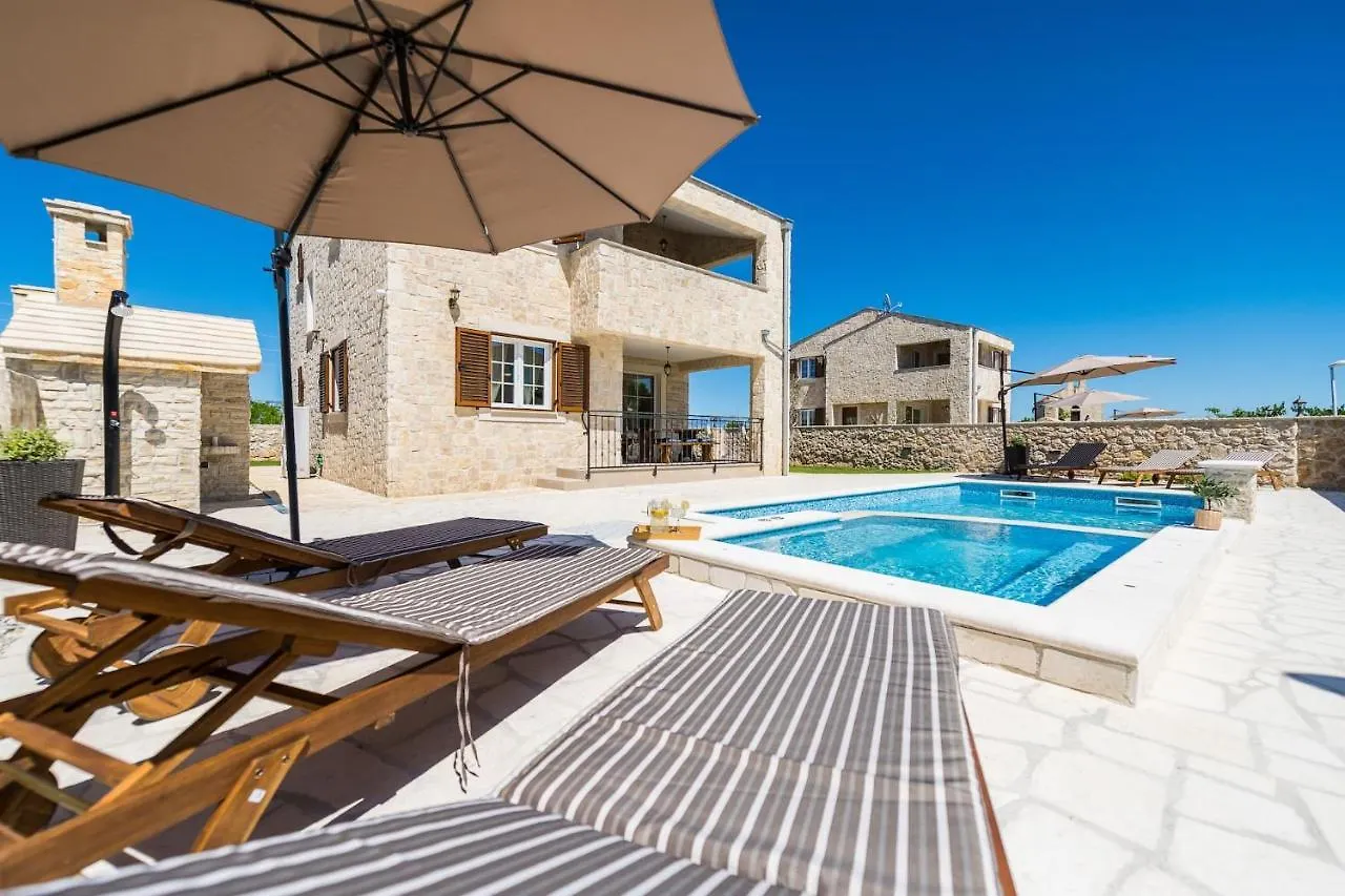 Stone Vila With Heated Pool, Near Sandy Beach - By Traveler Tourist Agency Id 2373 Bedroom 2 Privlaka  Privlaka (Zadar)