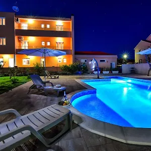 Apartman Bonex, Privlaka